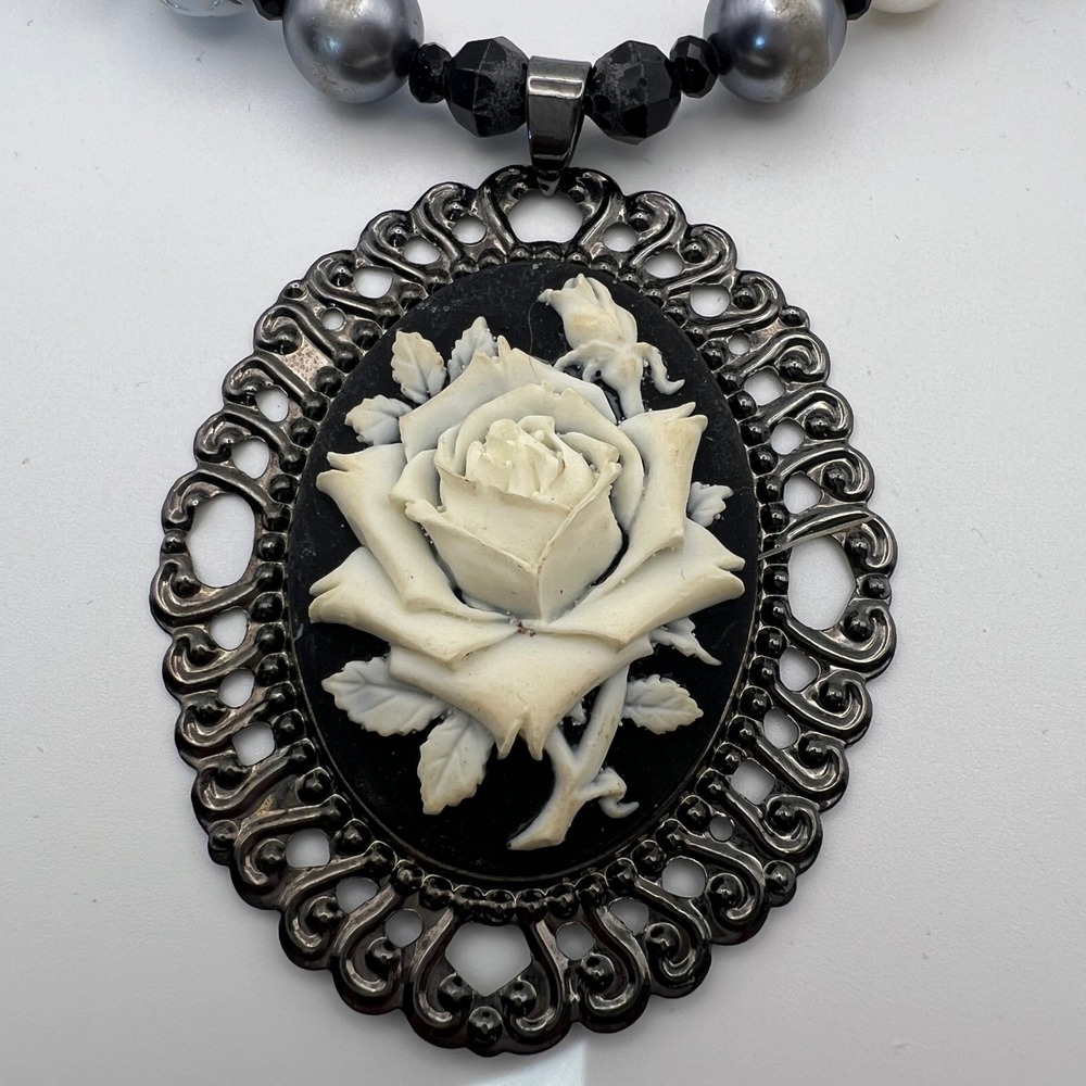 Gothic Rose Cameo Beaded Necklace Black White Silver Filigree Statement 19in‎